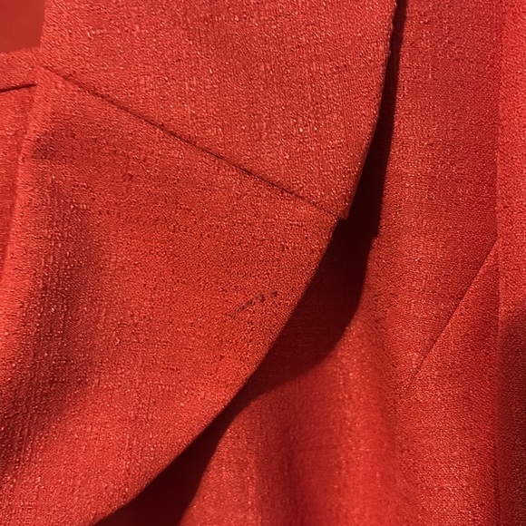 Le Suit Vibrant Red Blazer and Skirt Ensemble - Picture 9 of 10